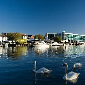 4* Hotel Captain's Club &